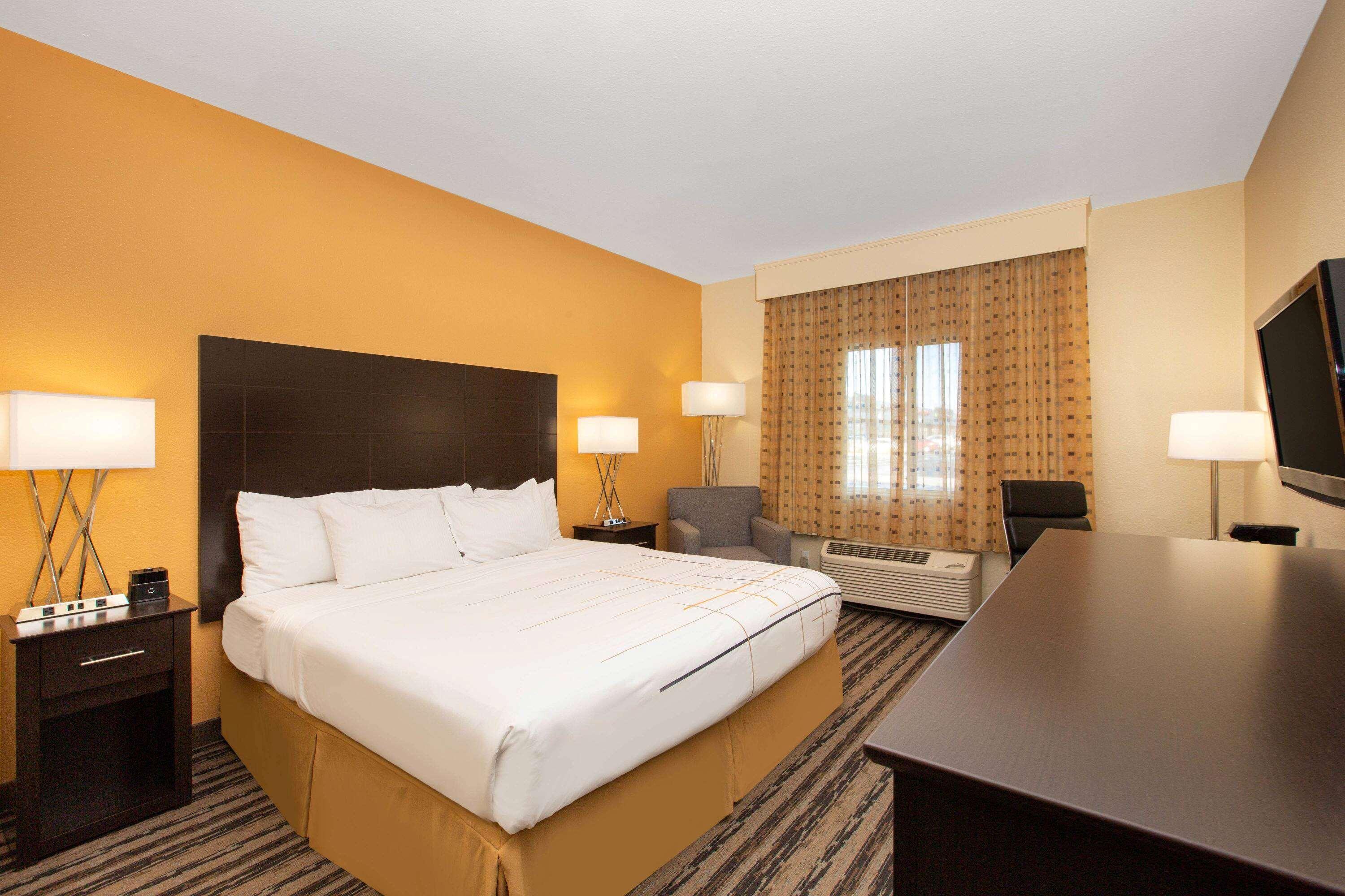 La Quinta Inn By Wyndham Lincoln Exterior foto